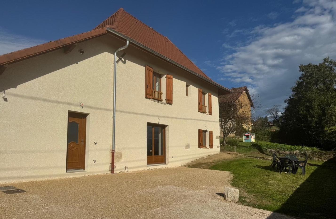 Maison Leonora Saint-Genix-sur-Guiers Exterior foto